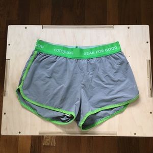 Women’s Cotopaxi Crux Short - gray and green